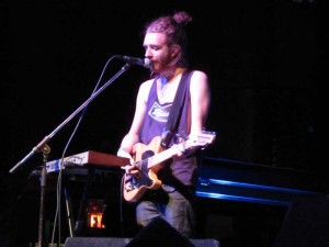bearhands_090731_hartford05