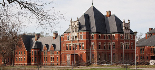 One of Connecticut's mental health facility closures, back in 1996, the oft-maligned <a href="http://en.wikipedia.org/wiki/Norwich_Hospital_District">Norwich State Hospital</a> (to which I say "good riddance"). But what now?